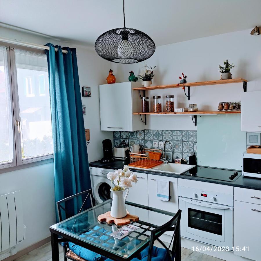 La Fleur D Honfleur Avec Son Parking Apartment Екстериор снимка