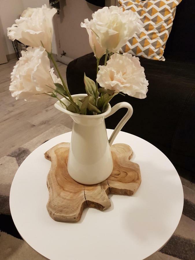 La Fleur D Honfleur Avec Son Parking Apartment Екстериор снимка