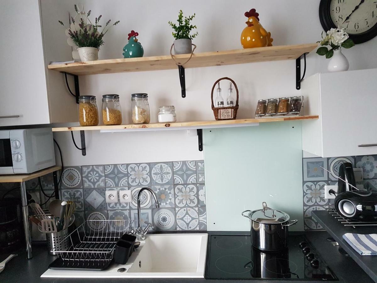 La Fleur D Honfleur Avec Son Parking Apartment Екстериор снимка