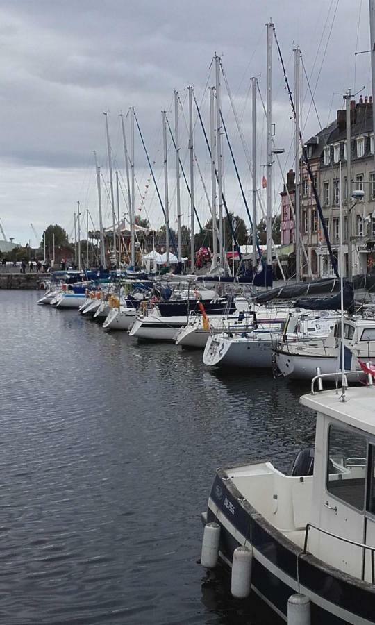 La Fleur D Honfleur Avec Son Parking Apartment Екстериор снимка